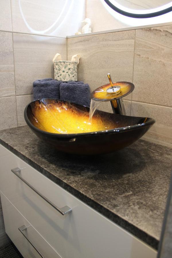 Izzy Apartament Apartment Miskolc Bagian luar foto