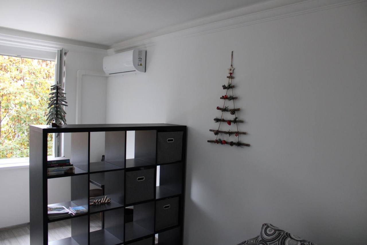 Izzy Apartament Apartment Miskolc Bagian luar foto